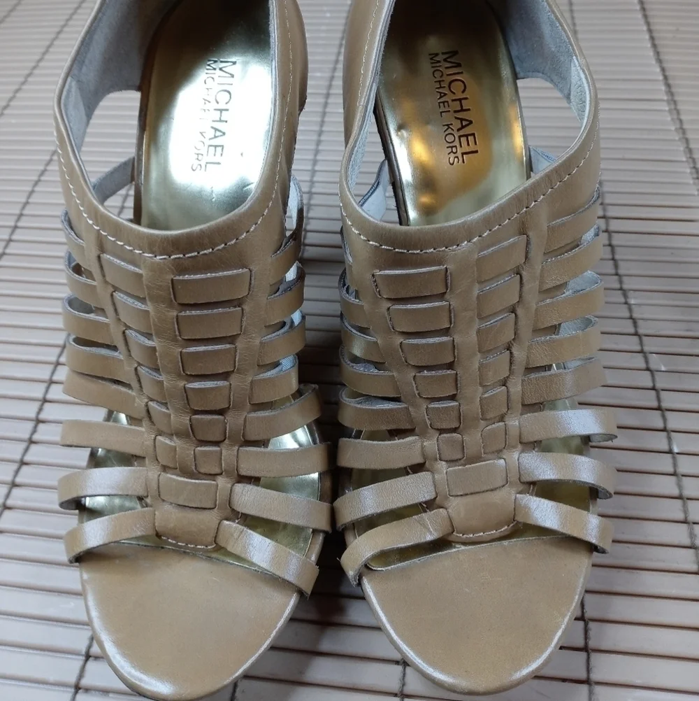 Michael Kors women's brown cage leather back zip platform 5